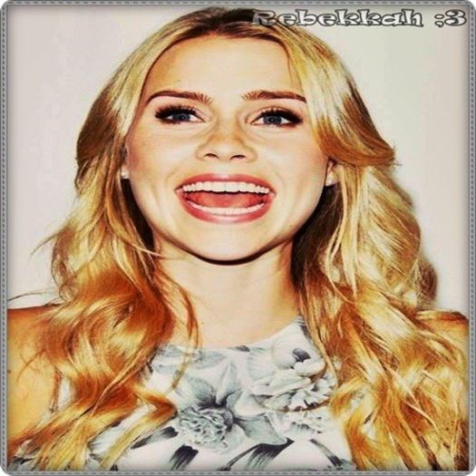 ☼ - nu mânuţa mea fină,scârbosuleeee.. hayley dă-mi un şerveţel.  mor - click; cred că şerveţelele sunt mai mari decât mine
