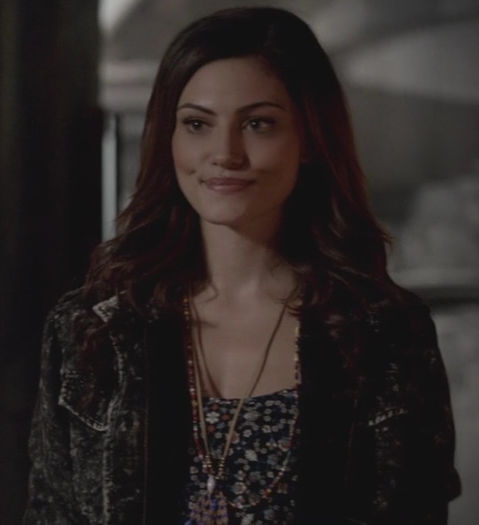 Carooo! *hug* Ce faci? | Nush Damon, a inceput sa ma ocoleasca Elijah.