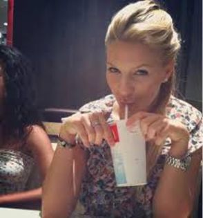 andreeabordeianu22=>3 comentarii