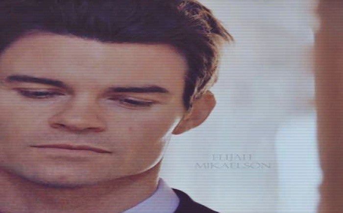 Nuuu, e din hartie=)) si am desenat eu doi de C pe el=)) #Kat *cl; Npc niklaus
