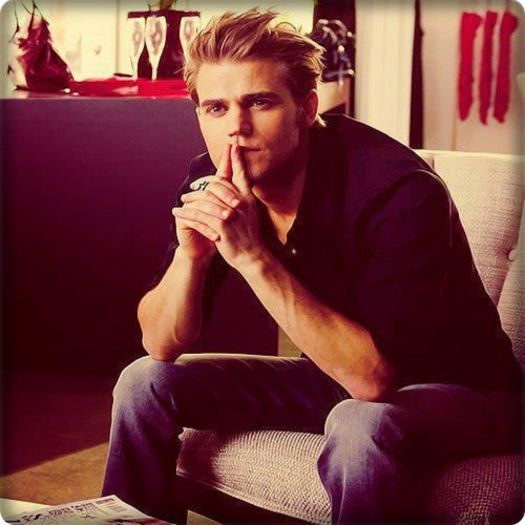 *ii arunca o bere* N-am idei .. pentru inceput sa bem :)) #isaac - here - episode 17 - done