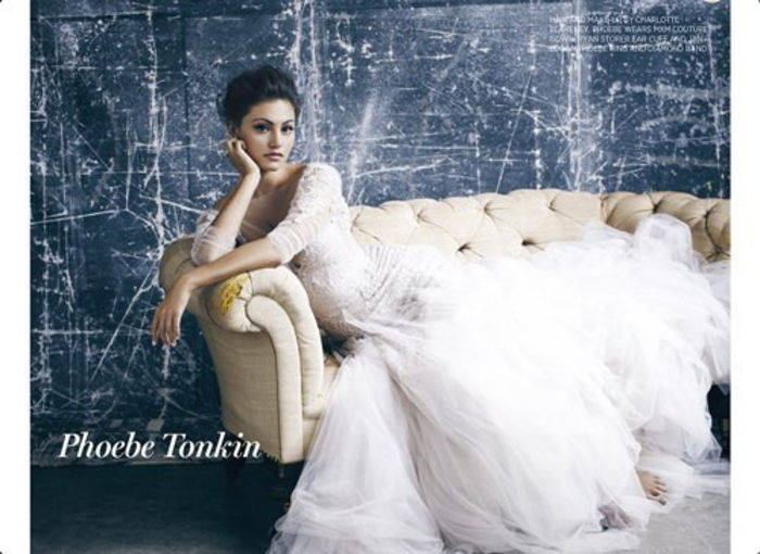 *se pune pe canapea* Ce facem si noi? #all