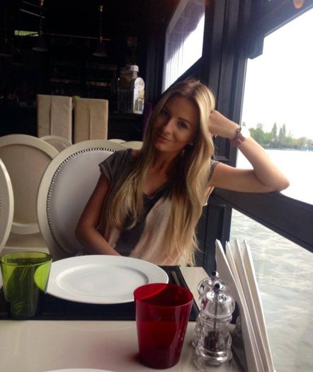 10003482_635371129891223_5979476762954425245_n - Ana Baniciu