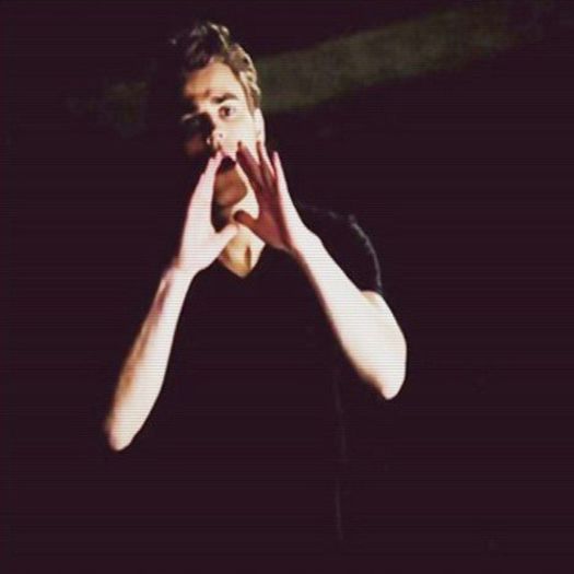 *vine cu tarabana*Hello brother,de ce esti in prosop ? :>