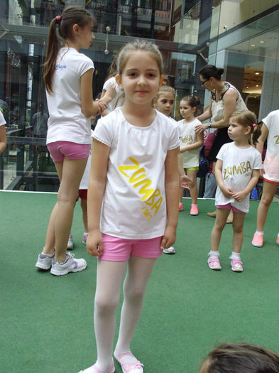 1 iunue 2014 eveniment Zumba Kids - AMALIA