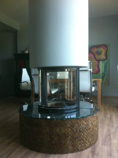 294459_356991824374885_1408442743_n