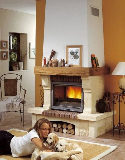 421273_240314942709241_355000854_n