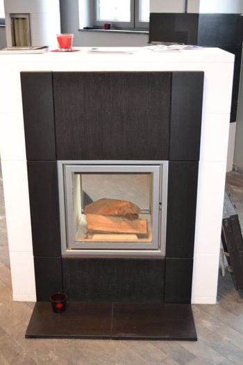 403902_236406143100121_1689719658_n