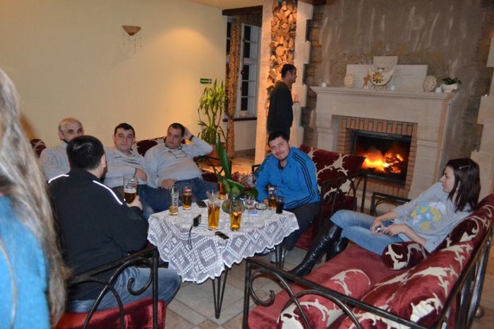 408620_236405039766898_838914246_n