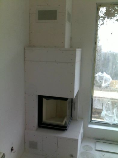 375258_216441025096633_926583897_n