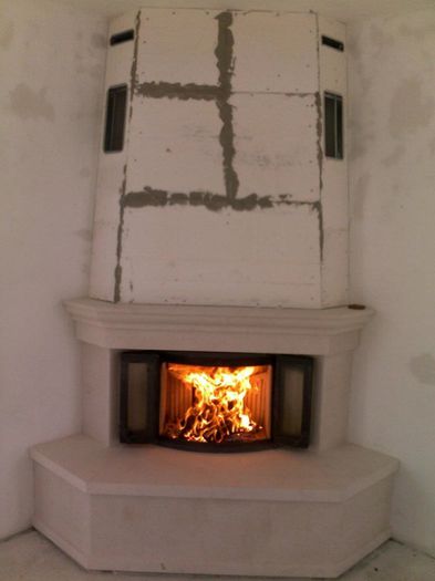 374307_213652862042116_148977486_n