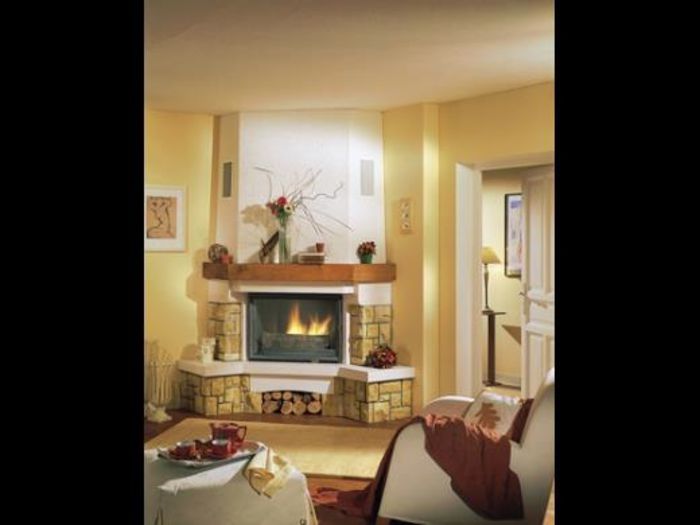 302156_201958359878233_1350660070_n