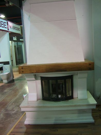 166348_103396973067706_2286953_n