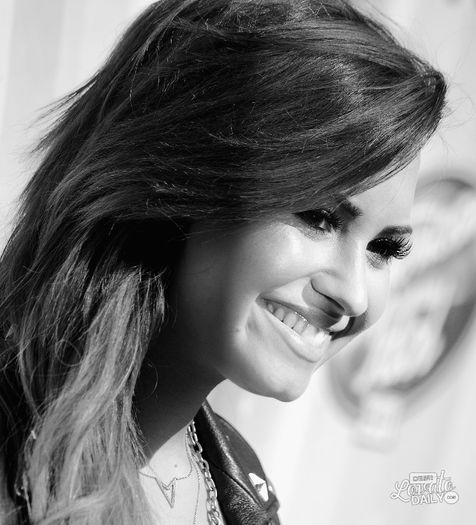 002 - x-The sweet Demi Lovato