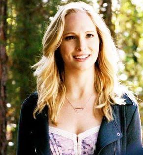 ᵔᴥᵔ - Da,eşti foarte gras! :)) #Fane . Păi, mai sunt şi Ilie cu Kath dar sunt la Kat în cameră#hayle