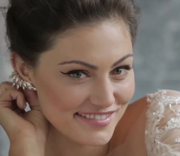 ✿*pune bomboane pe coliva* Sorry Stef, ii raman fidela lui Ilie! Ia-o pe Rebe in harem