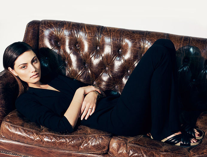 ✿ *cade pe canapea de la ras* AER! Caro ce imaginatie avem si noi. click; A cam albit ernest fata de sapt trecuta #fane
