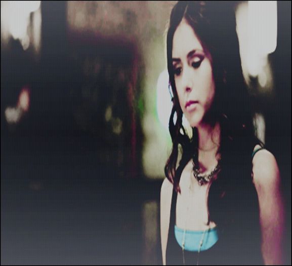 ♡❧`⇒.;  melodia asta mă prinde ;X =))) -dă din buric lăsându-se pe spate-.