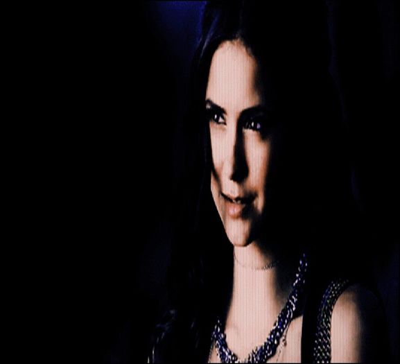 ♡❧`⇒.; dansează sultanaaaa, ca-n Antalya ;) =))) -îi bagă dolărei la sutien- =)))) mor #Fănel.