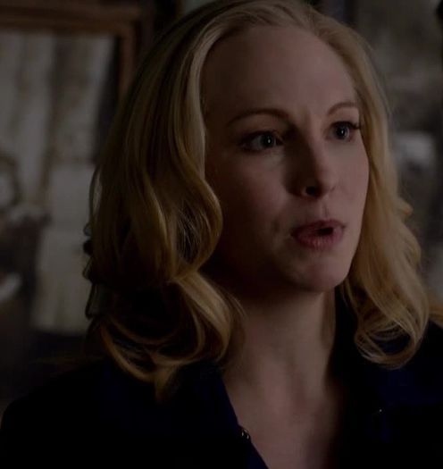 ᵔᴥᵔ -- Cadână cu talent. *dansează şi o trage pe Hayley lângă ea*mare paranghelie=))