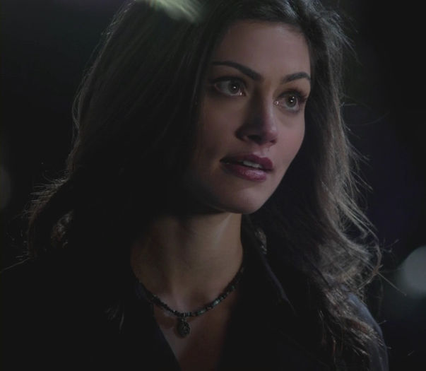 ✿ *il ajuta se se ridice* Esti bine, te-ai lovit? Saraca masa a cazut la datorie, sa tinem un click; moment de reculegere, in memoria ei!
