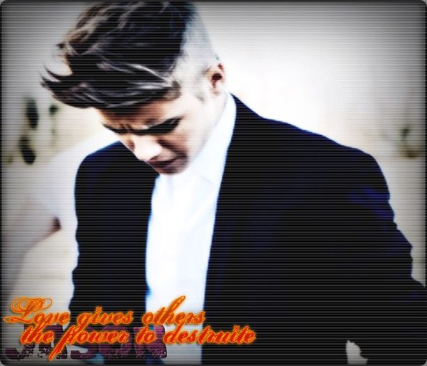 ; justin ; [se uita la ei gen ;dezamagit ] .. - 1st Chapter
