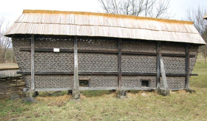 75.muzeul mm-Barsana - 2-Case si anexe vechi din lemn-MM