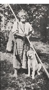 Giulesti 1921; cioban ,purtind trimbita lunga si pisca
