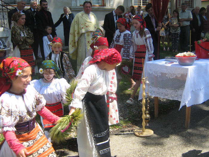 poze Rusalii 2014 039 - Traditie si crestinism