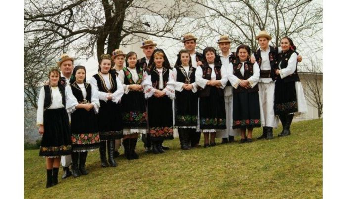 14.Cernesti-Festivalul stuparilor - 4-Obiceiuri_traditii si serbari - MM