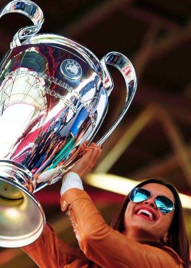 deepika-padukone-photos-ufea-final-2