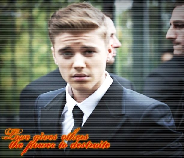 ;; [sta putin si se gandeste]Stai..[se uita la ea] as vrea ceva..