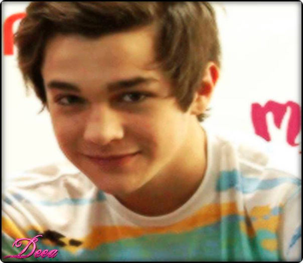 ;; [ o prinde de solduri] haide;3 ai sa vezi ca nu o sa; mai fii obosita :>
