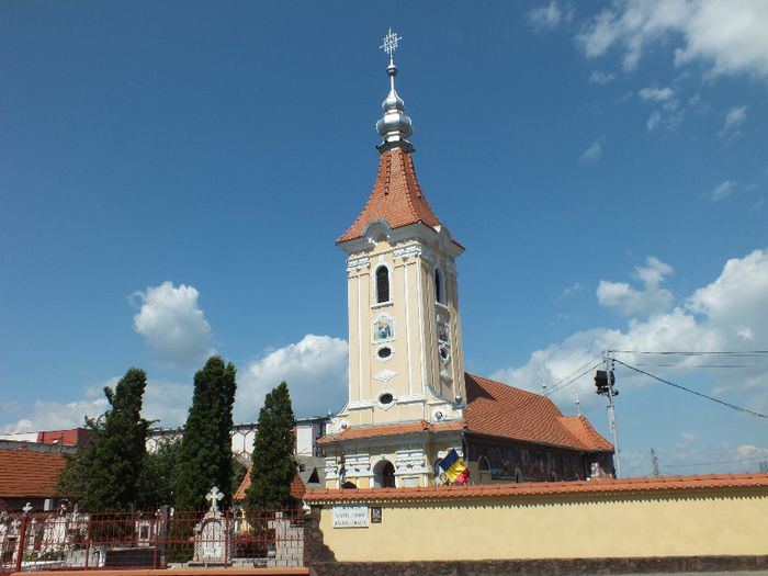 2 - BISERICA din Darstele Brasovului