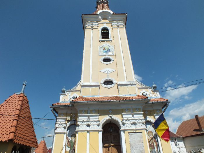 6 - BISERICA din Darstele Brasovului