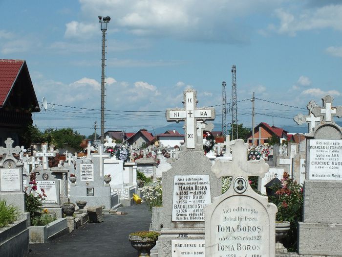 13 - BISERICA din Darstele Brasovului