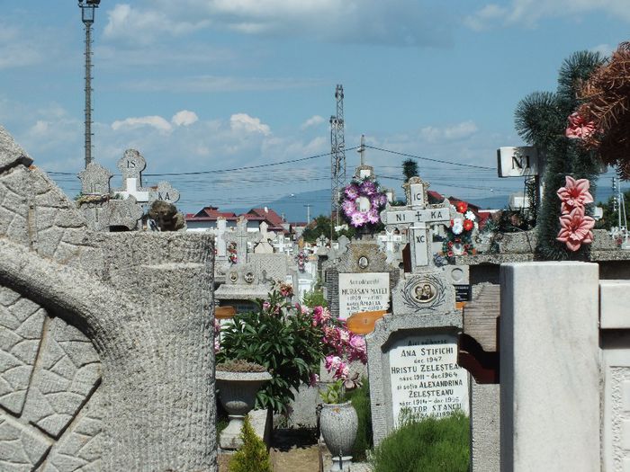 14 - BISERICA din Darstele Brasovului