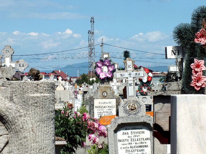 15 - BISERICA din Darstele Brasovului