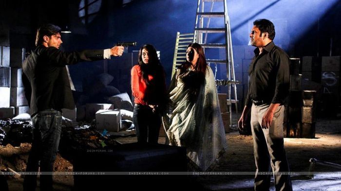 surbhi-jyoti-qubool-hai-scene-137463