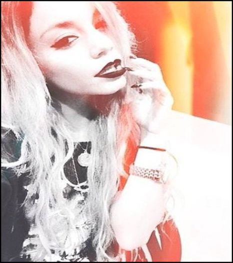 ╰ ● ƤƖƇƬƲƦЄ 050 - ƁƲƧƳ ❤; own /: #ReaperOfSouls.
