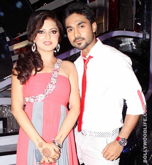 Drashti-Dhami-and-Salman-1292013 - Drashti Dhami-DD