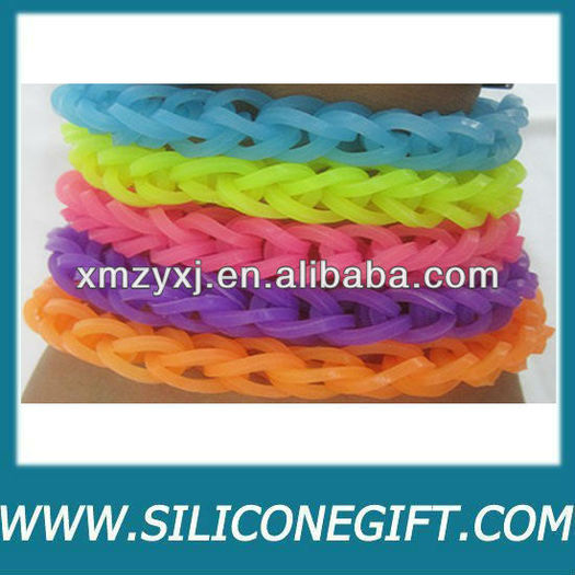 Easy_fun_diy_silicone_loom_bands_stretchy - loom bands