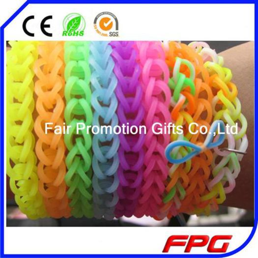 loom-bracelet-rainbow-bands - loom bands
