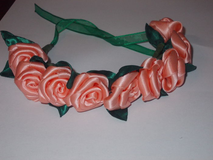 coronita saten roz 001