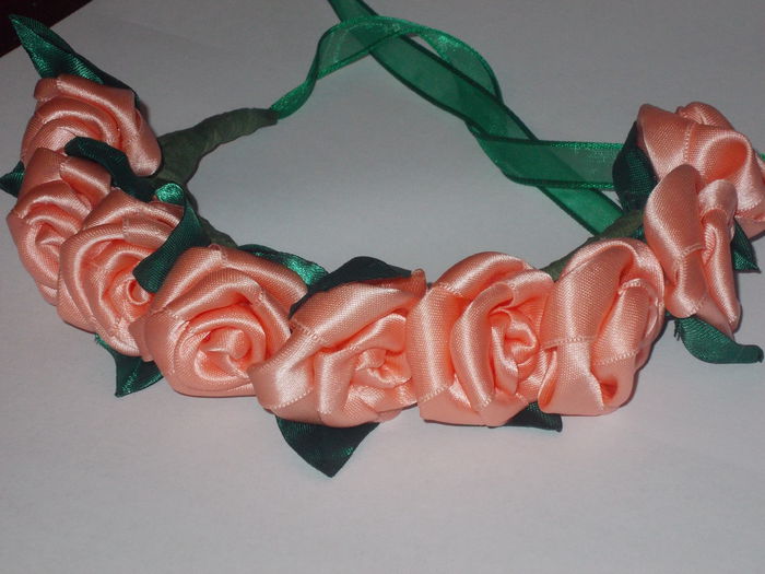 coronita saten roz 002 - Buchete de flori