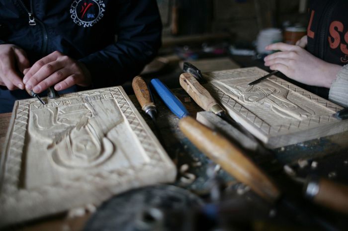 30.Festival Stan Ioan Patras-Sapanta; Atelier de sculprura,und euristii pot vedea si chiar invata citeva taine intr-ale sculpturii
