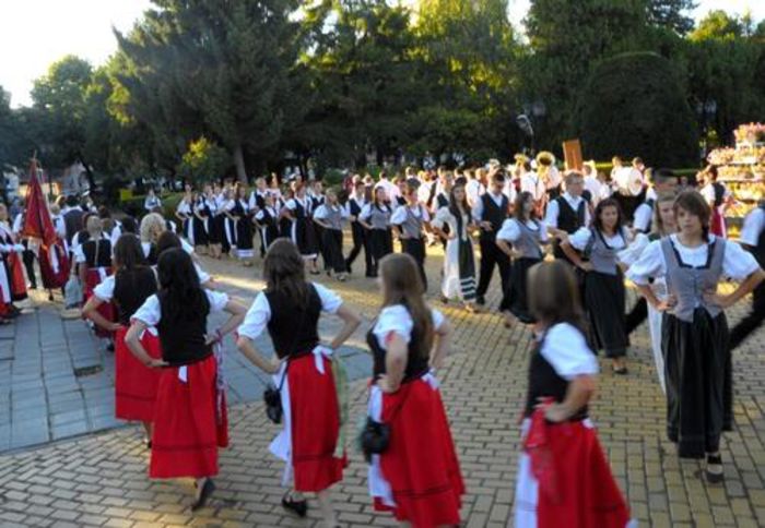 41.Sus pe valea Vaserului-viseul de Sus - 4-Obiceiuri_traditii si serbari - MM