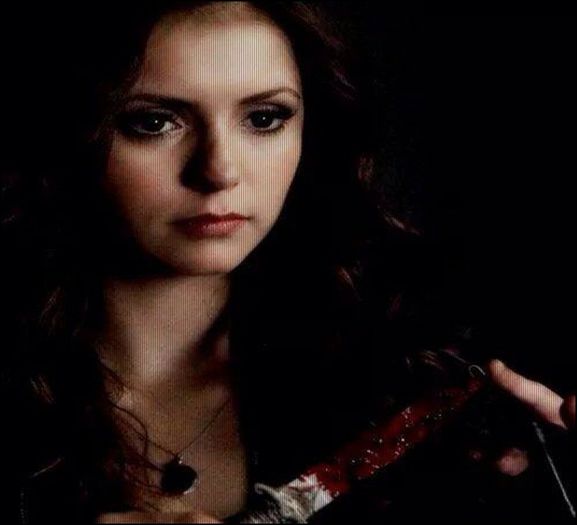 ♡❧`⇒.; -poker face, se urcă pe bara aia și se lasă în jos s;enzual ;> =)))))))-.