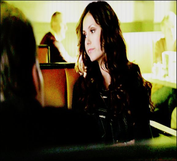 ♡❧`⇒.; -se rupe lângă bară așa s;exy ;p =)))-.