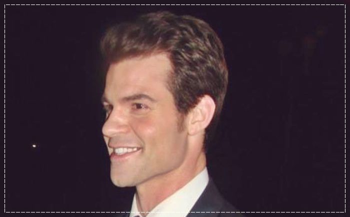 Moooor de reclama aia pe care mi-ai dat-o #davina! =))) click; Deah! #klaus =))
